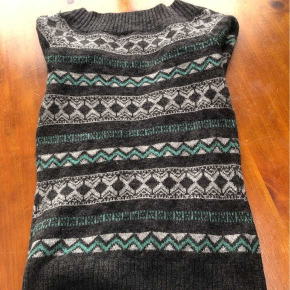 Ladies Kismet  Black, green and Gray off shoulder, fair isle sweater medium - Picture 6 of 8